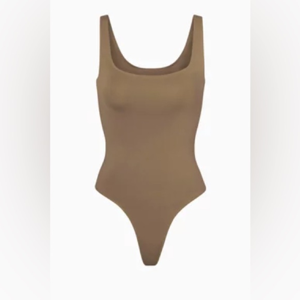 SKIMS Soft Smoothing Thong Bodysuit in Army Green | NWT Size Large